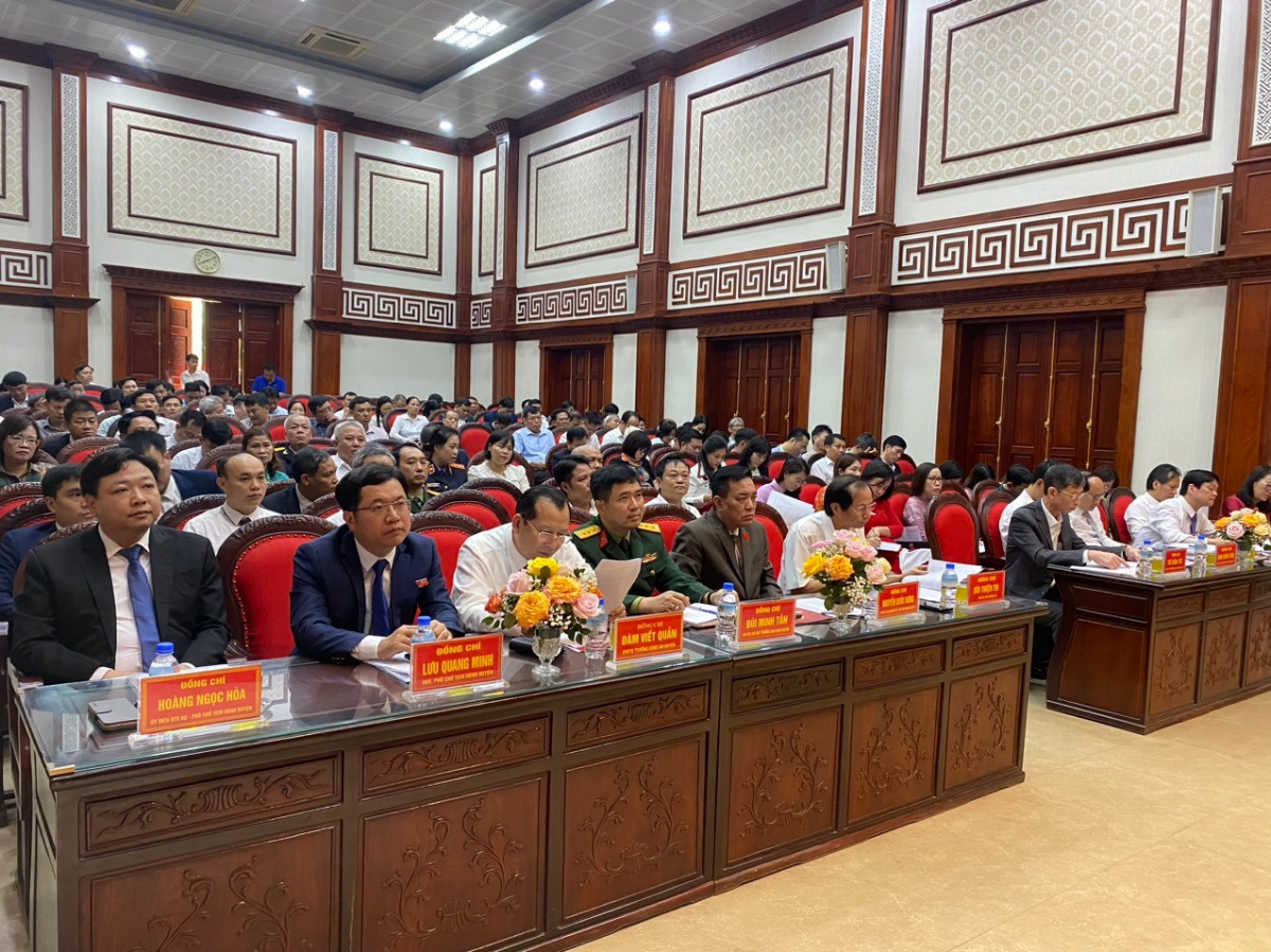 Kỳ họp thứ 14, HĐND huyện Hoa Lư khoá XX, nhiệm kỳ 2021 – 2026 đã diễn ra thành công tốt đẹp