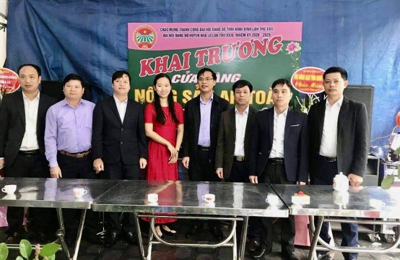 Hội nông dân huyện Khai trương cửa hàng nông sản an toàn Hoa Lư tại Thị Trấn Thiên Tôn