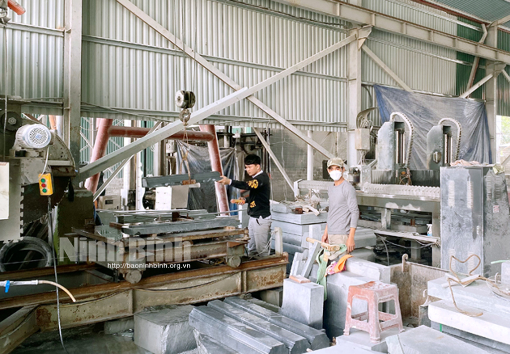 Làng nghề đá Ninh Vân khôi phục sản xuất trong tình hình mới